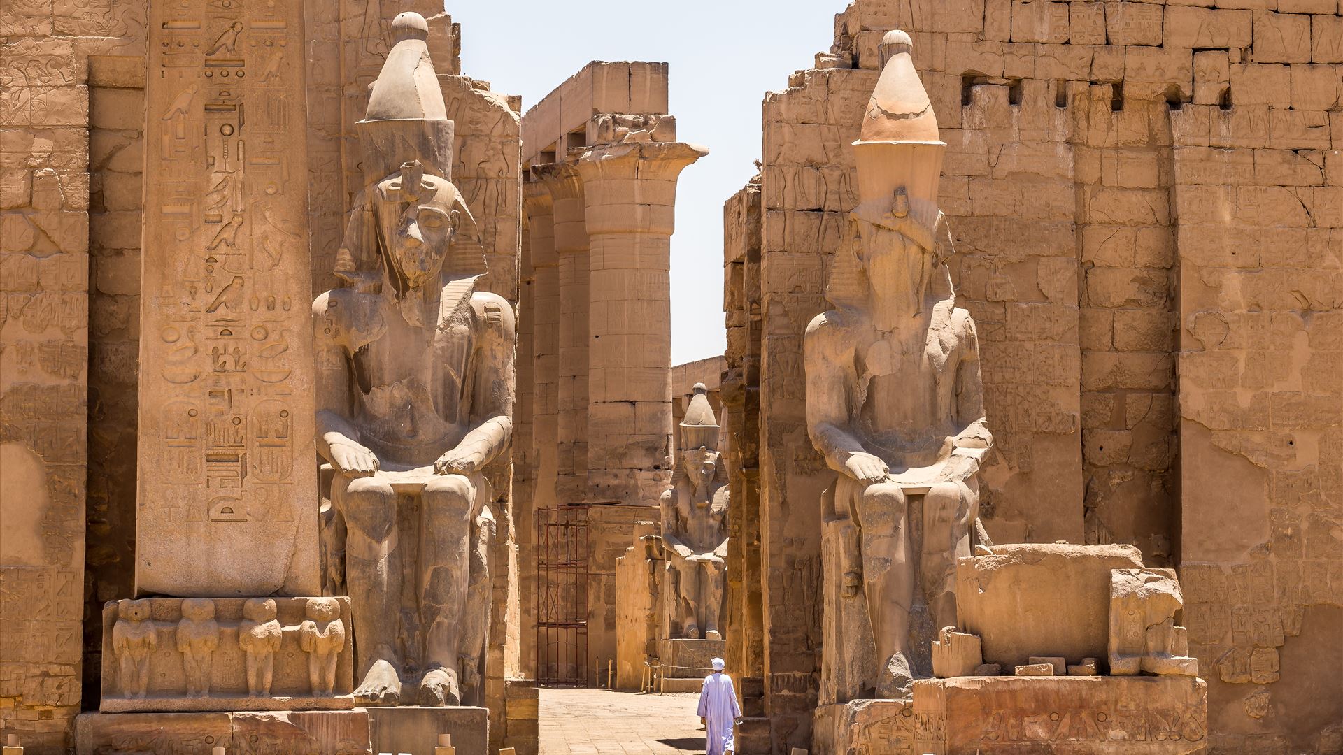  Luxor Temple